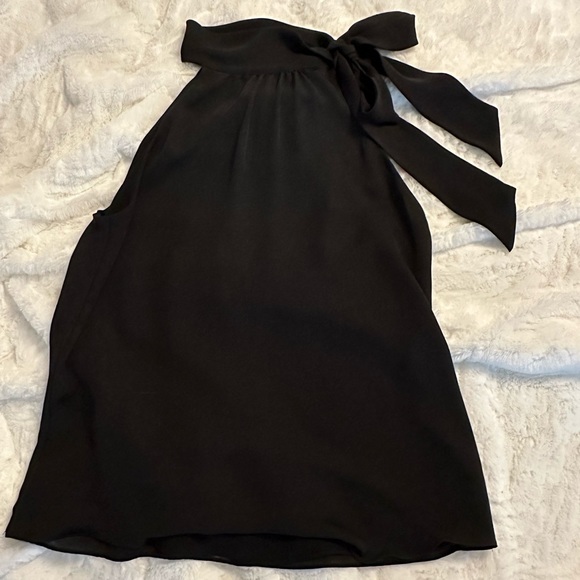 Classy black top - Picture 1 of 3